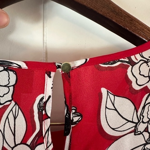 Liz Claiborne Career Red and White Floral Sheer Blouse Size Small - Picture 6 of 10